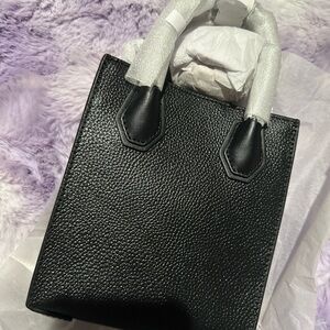 Michael Kors Black Pebbled Leather Toten New never used